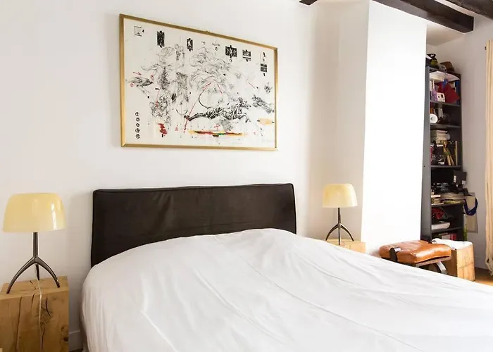 Small Triplex * Paris