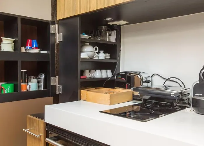 Small Triplex Париж
